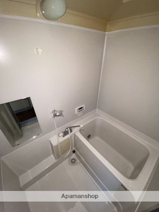 岡本ハイツ203の風呂