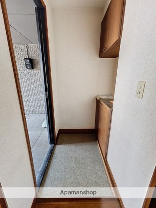 T・グランハウス201の玄関