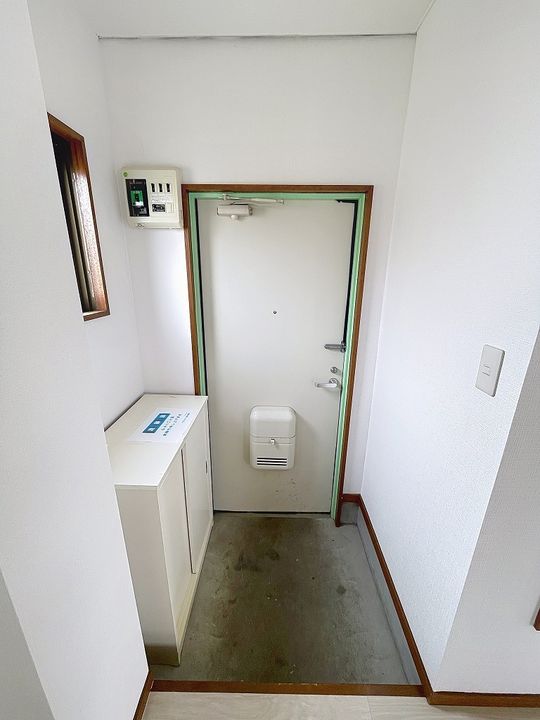 すみれハイツ205の玄関