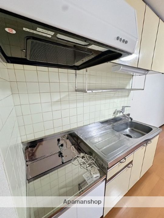 明保野レジデンス305のキッチン