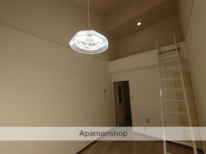 ドリームハウス太田212の居間