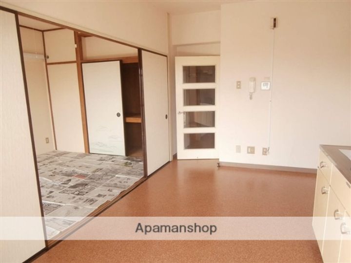 アークフラット105の居間