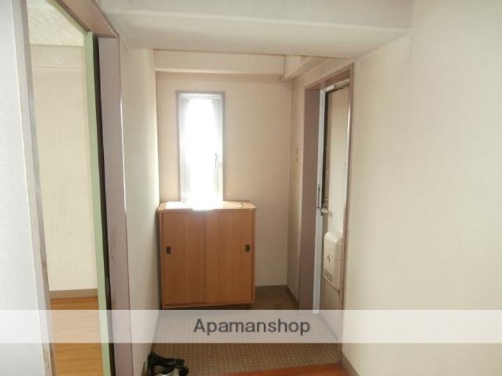 アークフラット105の玄関