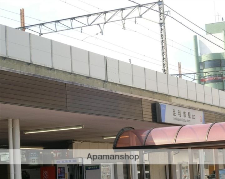 アークフラット105の周辺