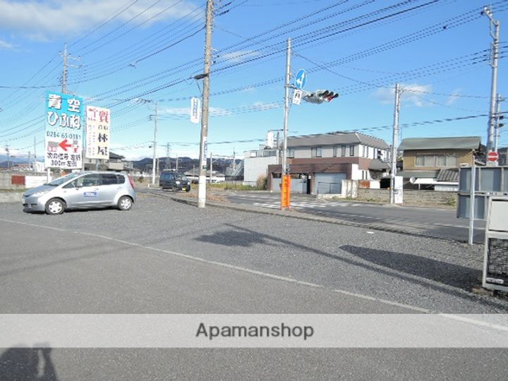 フラットNの周辺