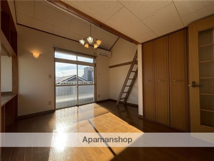 ピア・メゾンⅡC棟C201の居間