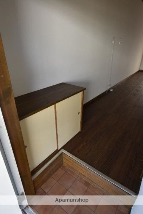 アリス足利第二203の玄関