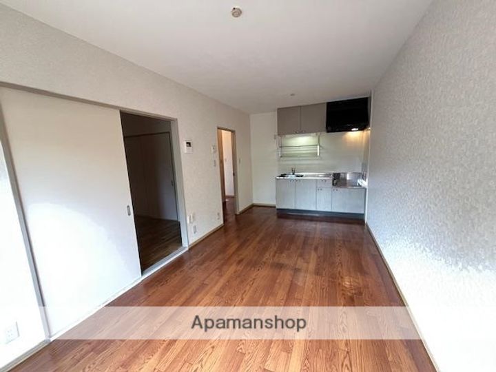 パークグランデ足利202の居間