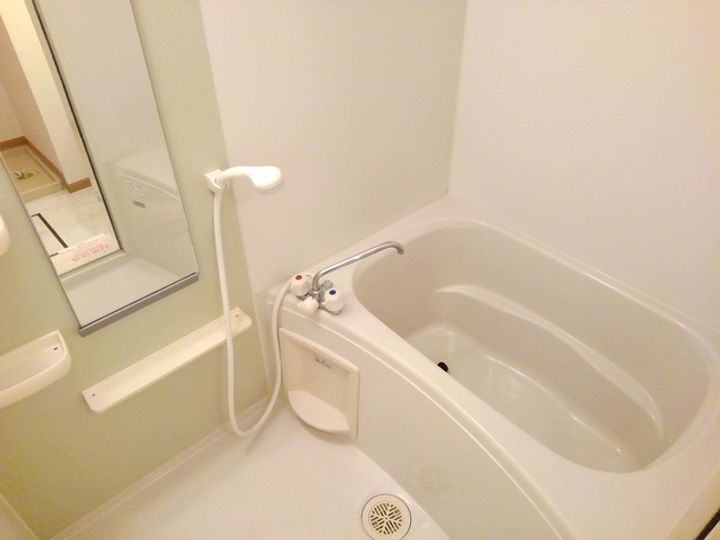 メゾンベルかたくりの風呂