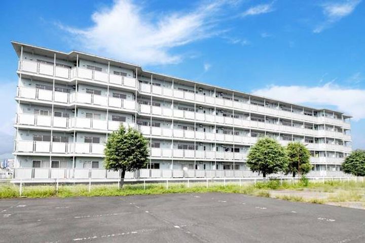 ビレッジハウス足利葉鹿2号棟の外観