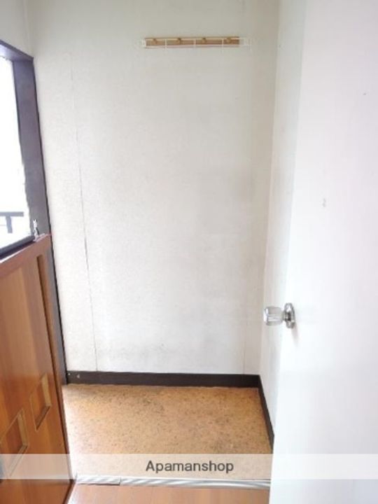 モンパレス足利第3ー1号棟102の玄関