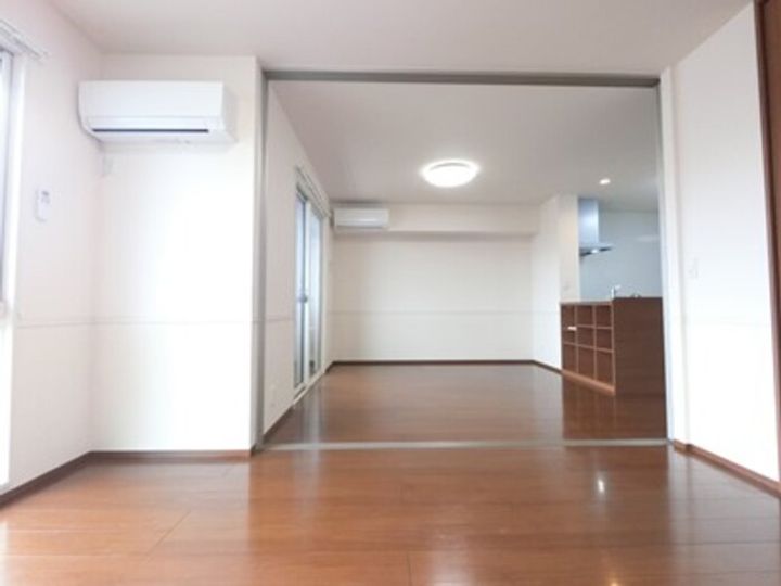 カレント IIIの内装