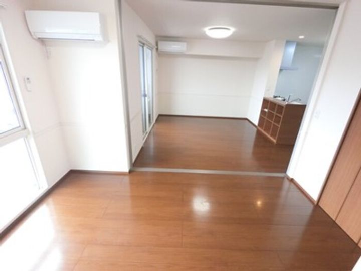 カレント IIIの内装