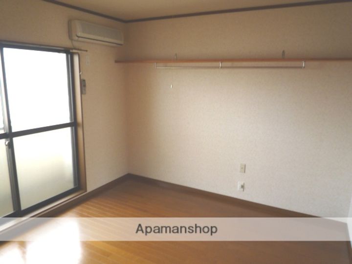 群馬県佐波郡玉村町大字斎田の賃貸アパートの居間