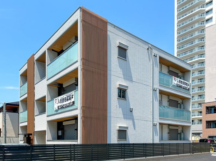 マヌールの外観