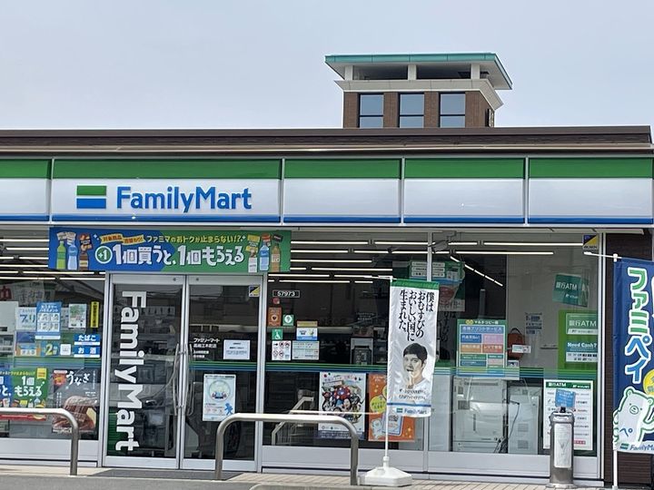 フィーノ ABの周辺