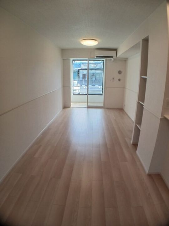 カメリア 塩川 Bの居間