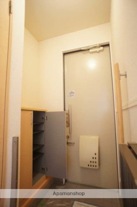 ポナールA・B・C・Dの玄関