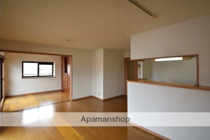 グランデステージ瑞樹302の居間