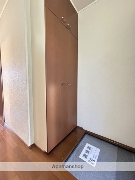 群馬県前橋市北代田町の賃貸アパートB101の玄関