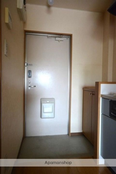 カーサ三俣203の玄関