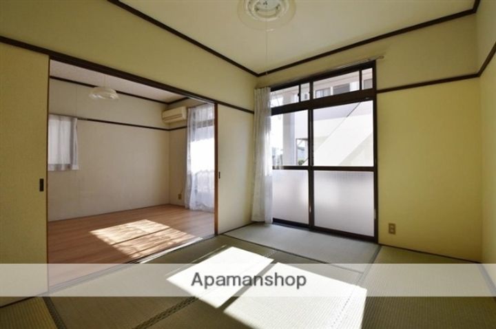 ファミール金井B102の内装