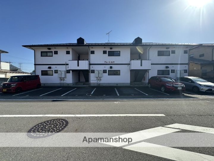 アムール金井の外観