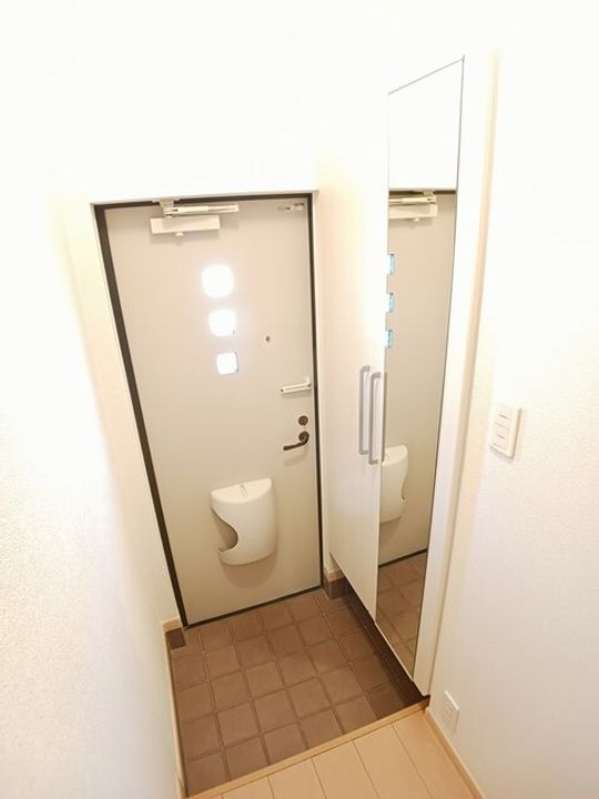 レイクヒルズ Ⅱの玄関