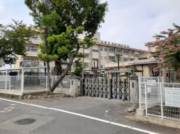 ジョニーズ ガーデン104の周辺