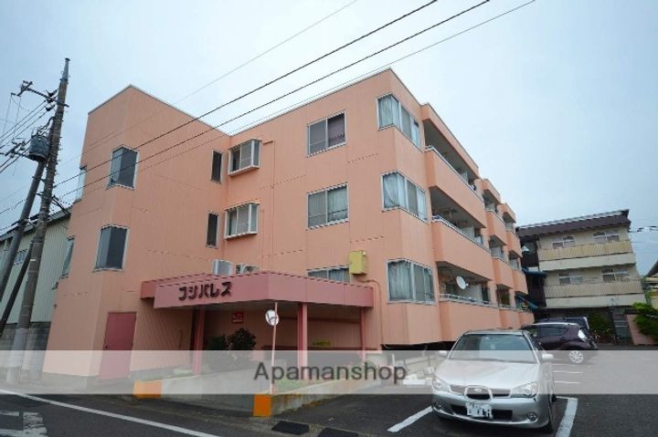 群馬県前橋市南町3丁目の賃貸マンションの外観