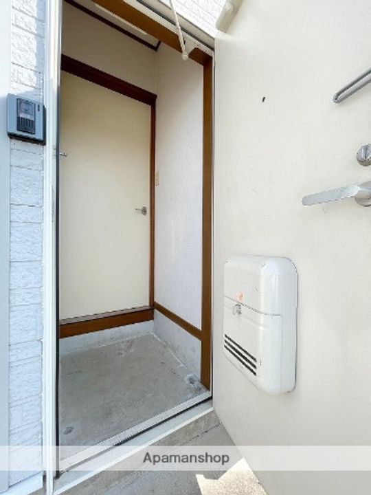 OKハイツ宮子の玄関