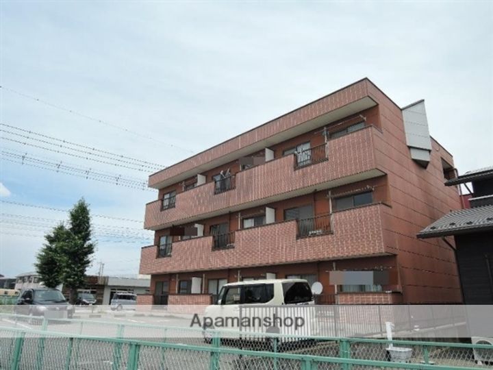 グランドレジデンス伊勢崎303の外観