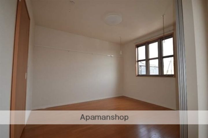 クラヴィエコスモ上泉 壱番館・弐番館2-202の内装