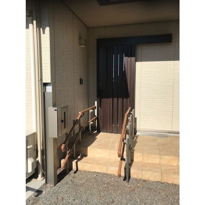 群馬県伊勢崎市戸谷塚町(一戸建)の賃貸物件戸建ての玄関