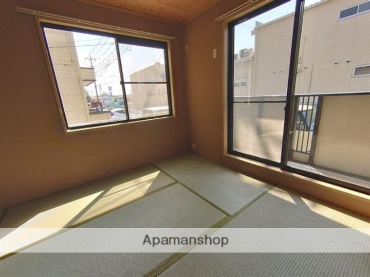 ハイツレトアBB102の居間