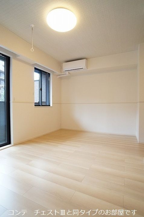 クラール 今泉の居間