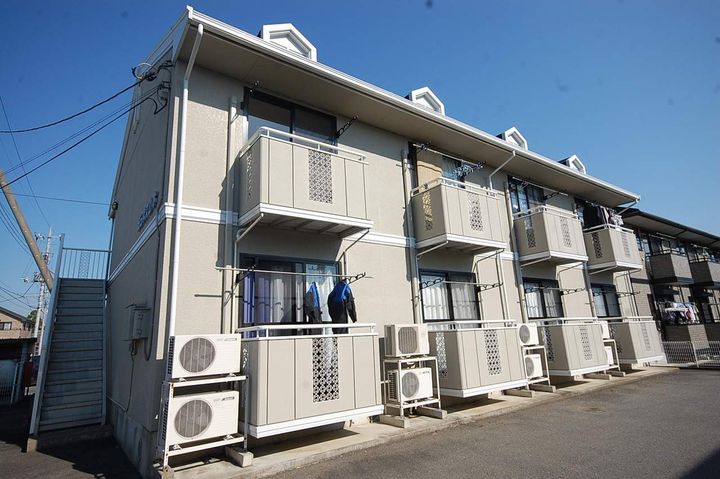 ジュネス山本の外観