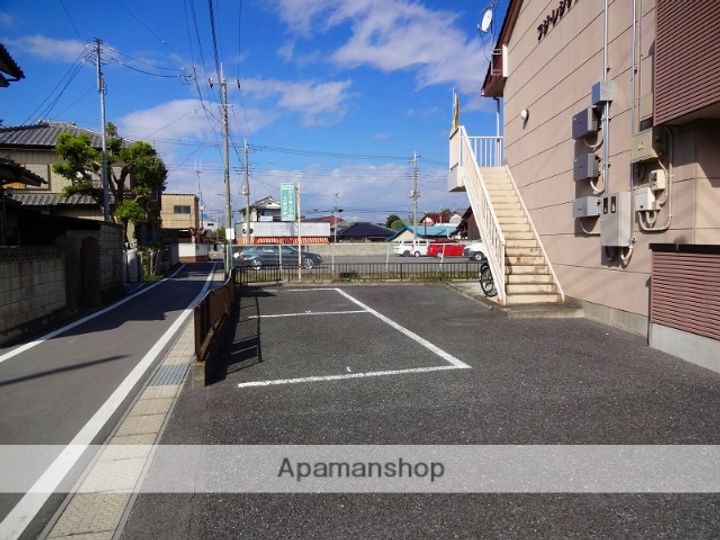 群馬県高崎市新町の賃貸アパートの外観