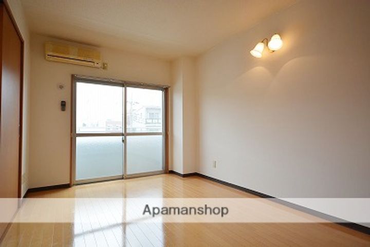 アストラーレの居間