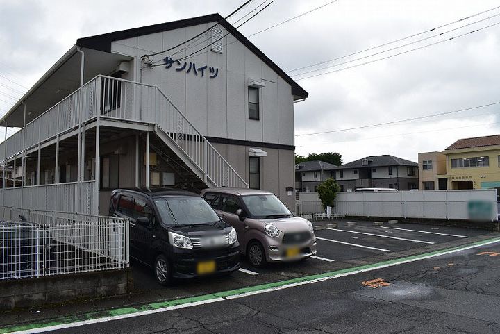 群馬県高崎市中居町4丁目の賃貸アパートの外観