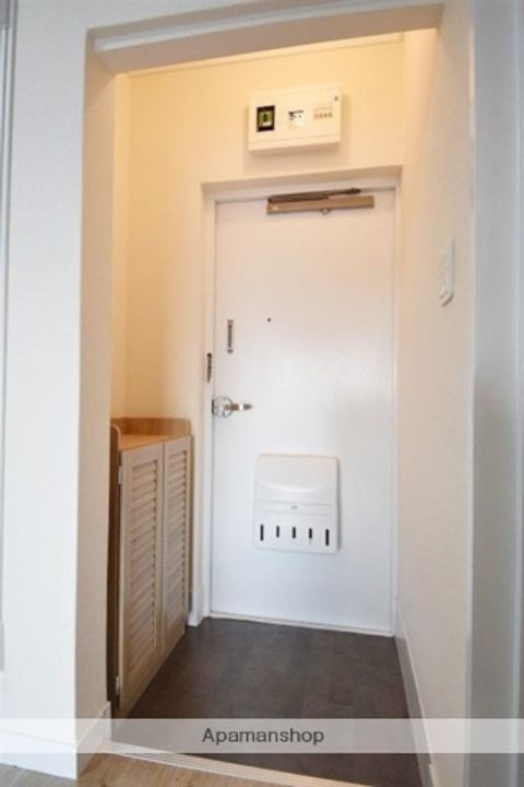 大手前ハイツの玄関