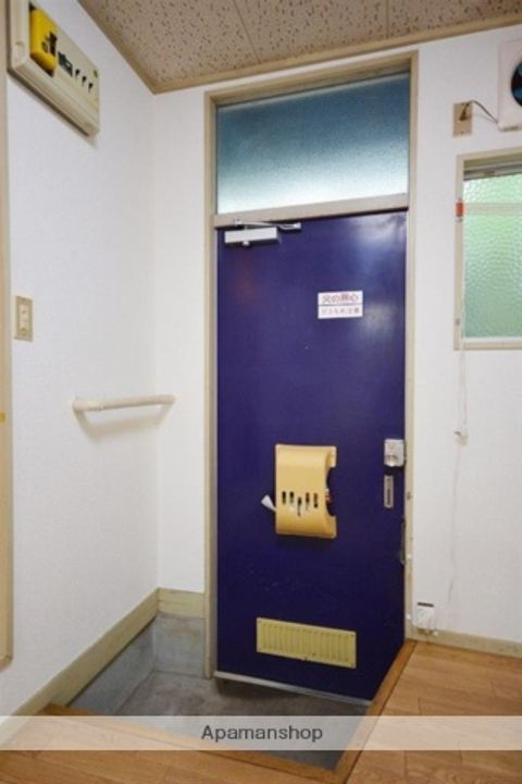 ブルーハイツの玄関