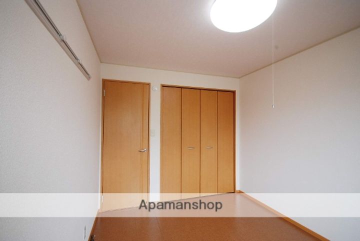 群馬県高崎市筑縄町の賃貸アパートの内装