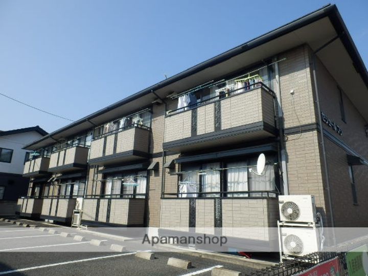 群馬県高崎市筑縄町の賃貸アパートの外観