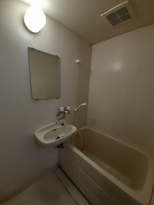 メゾンヒルサイドの風呂