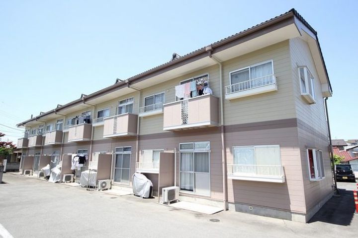 メゾンヒルサイドの外観