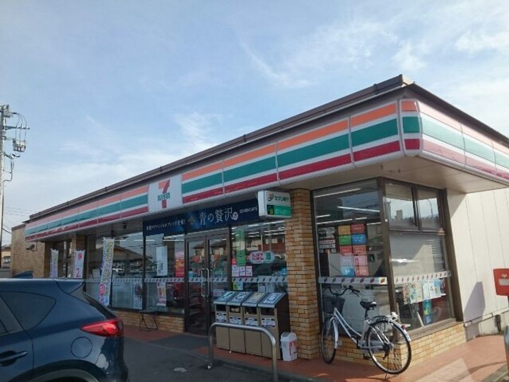 リュブミラーカ Ⅲの周辺