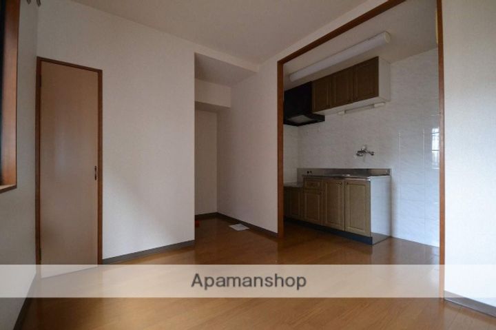 サンパレス前橋の居間