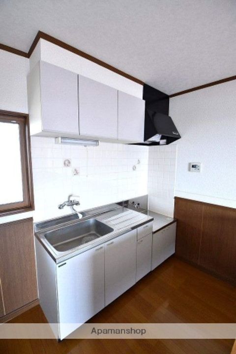 群馬県北群馬郡榛東村大字広馬場の賃貸アパートのキッチン