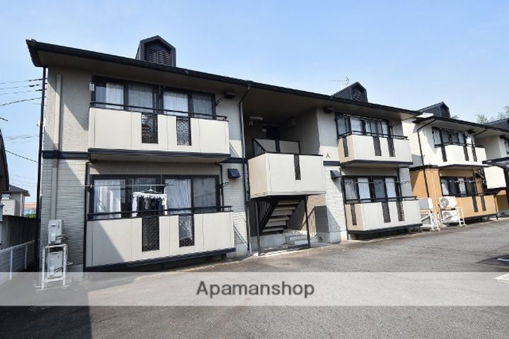 ヴィルヌーブA・B(総社町植野)の外観